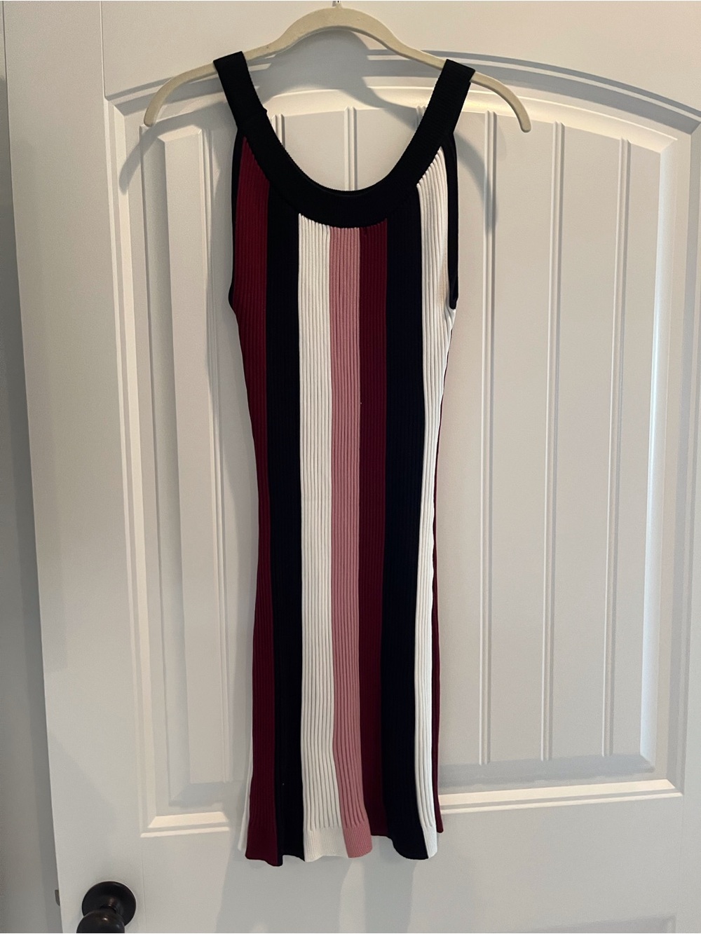 VENUS Sleeveless Ribbed Midi Dress in Burgundy, Navy & White